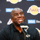 Illustration for article titled At Least Magic Johnsons Phone Calls About Anthony Davis Are Finally Being Answered